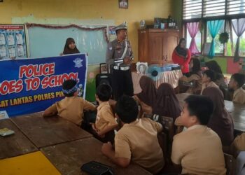 Sat Lantas Polres Pinrang Gelar Police Goes To School di SDN 16 Pinrang